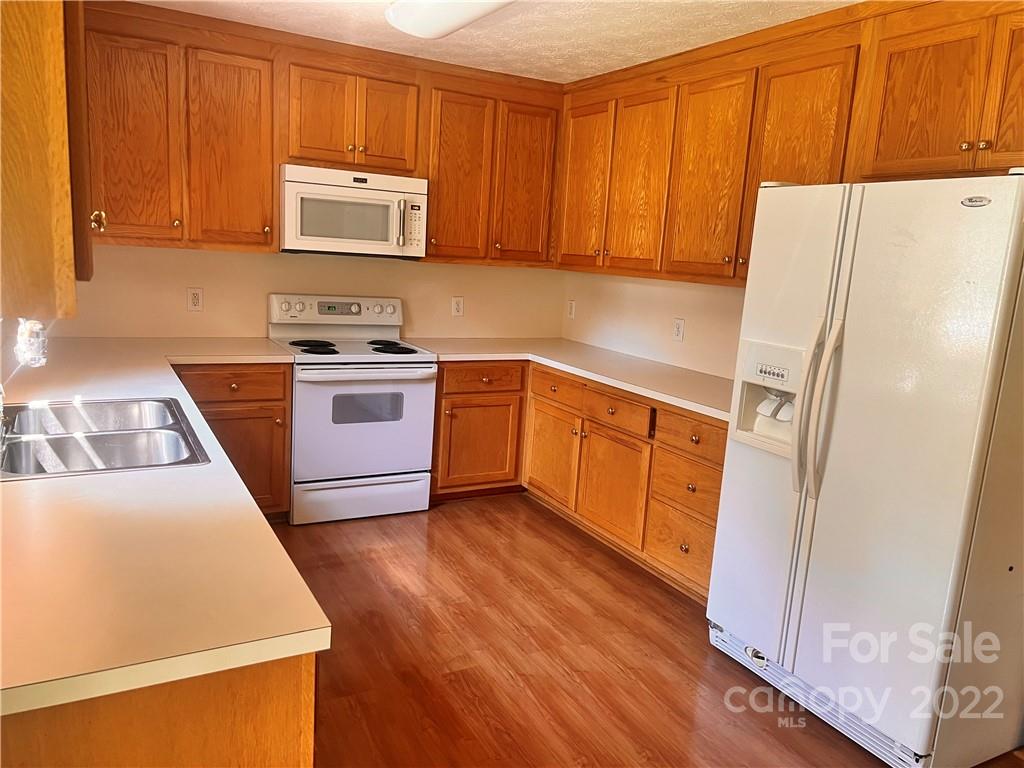 9 Hunters Ridge Court Granite Falls, NC 28630 - Photo 7 of 24 Gallery Image 7