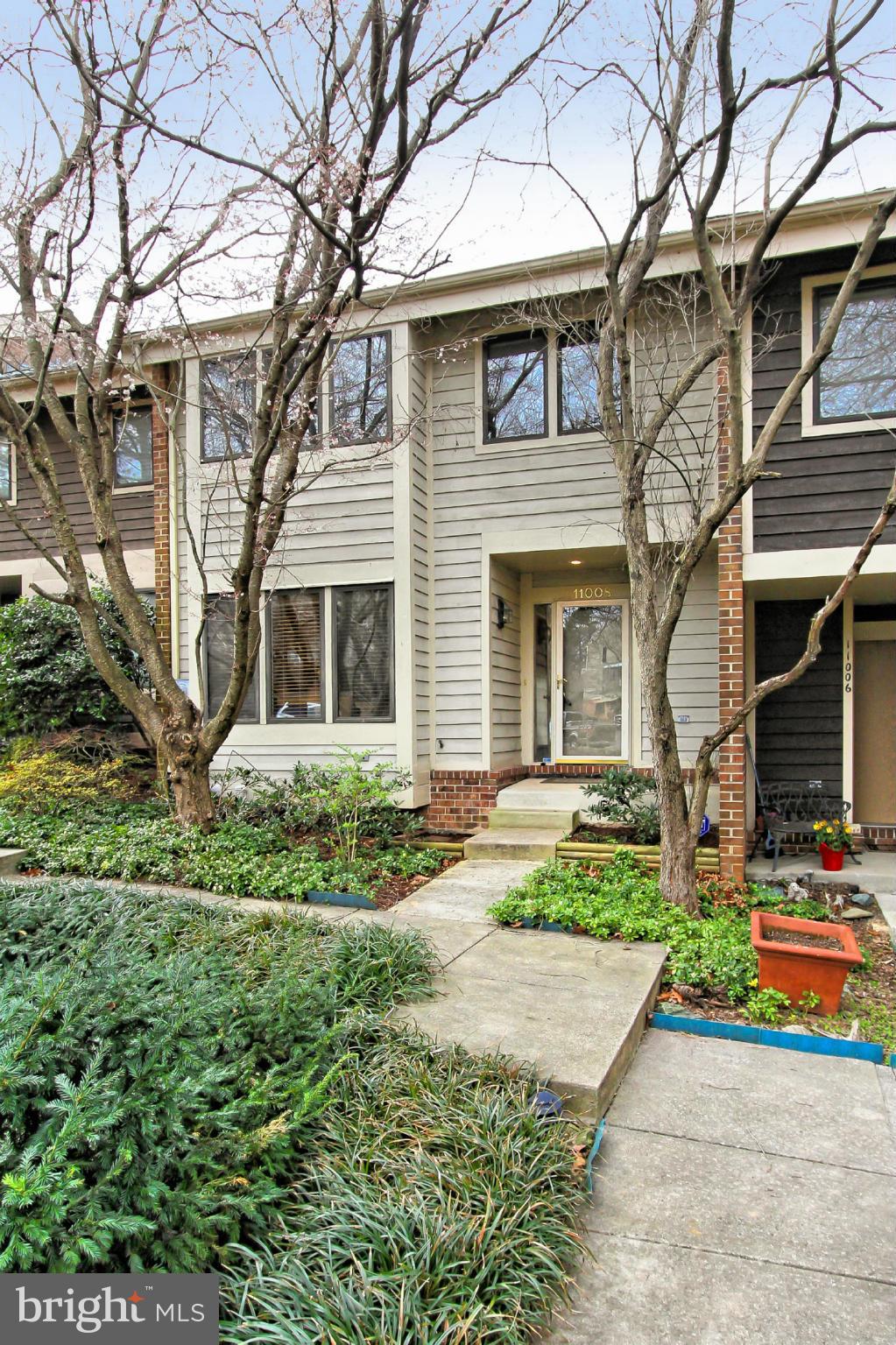 11008 Thrush Ridge Road Reston, VA 20191 - Photo 3 of 27 Exterior (Front)