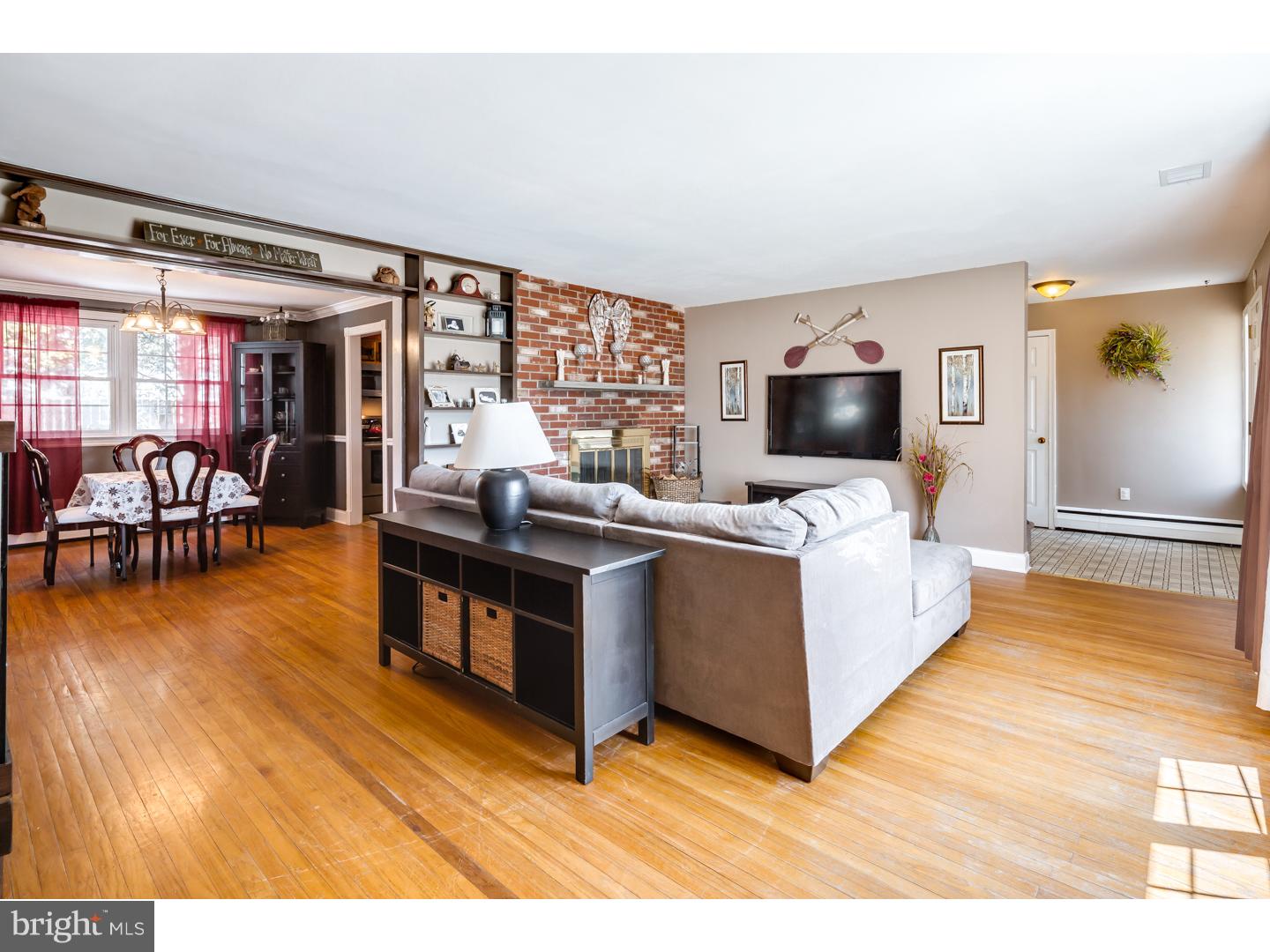 5 Warwick Road Stratford, NJ 08084 - Photo 5 of 19