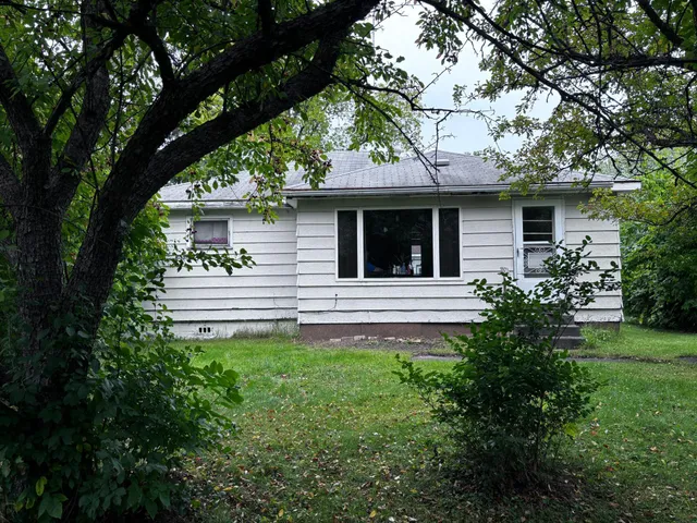 $90,000 | 2085 Town Road 122, International Falls, MN 56649