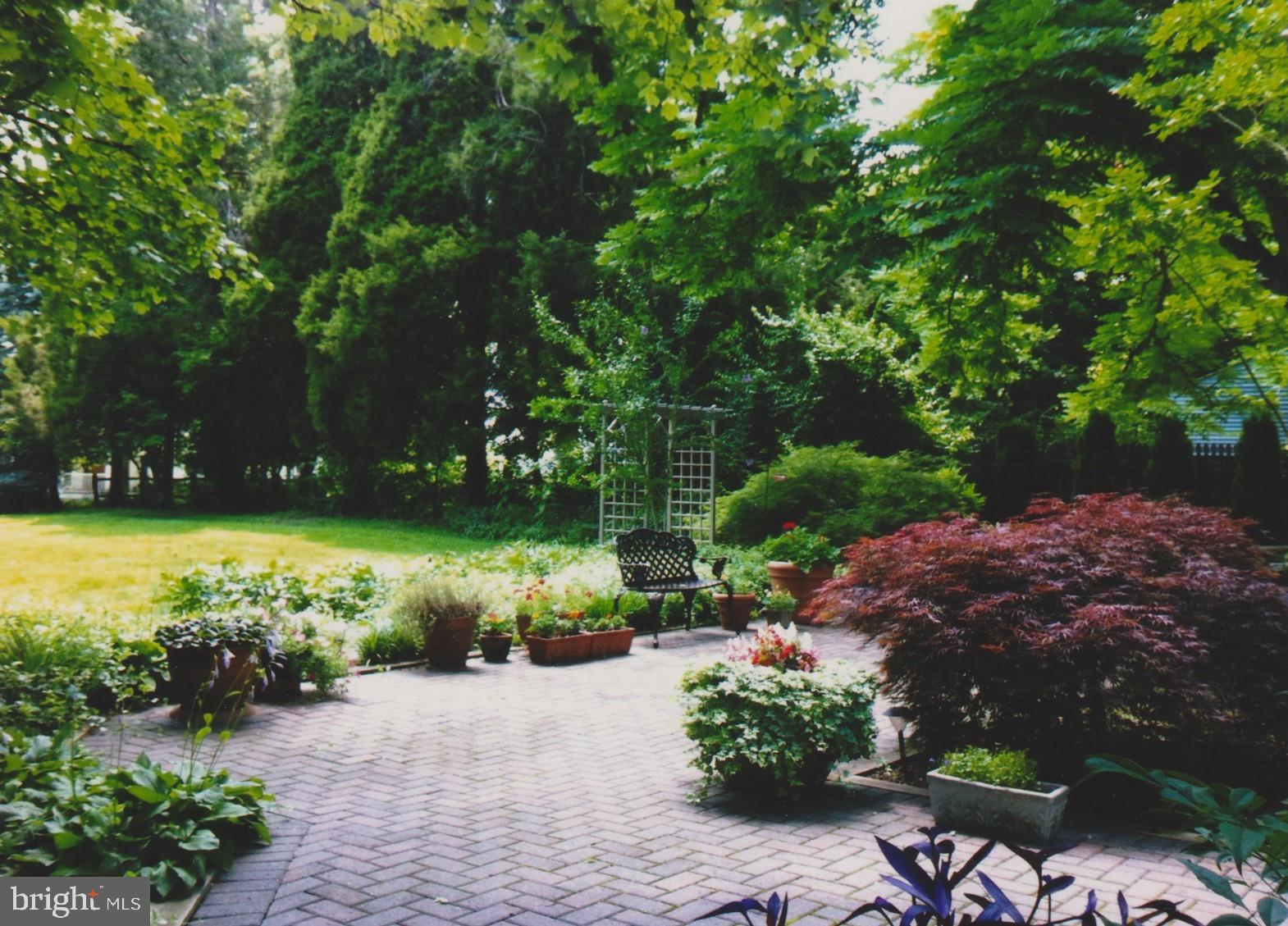 9710 Wightman Road Gaithersburg, MD 20882 - Photo 36 of 46 Gorgeous Grounds
