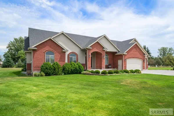 $849,000 | 9232 North Mapleview Drive, Idaho Falls, ID 83401