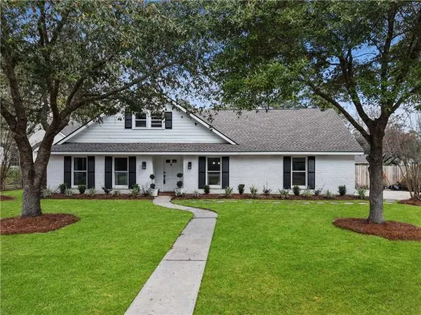 $697,999 | 1012 West 11th Avenue, Covington, LA 70433
