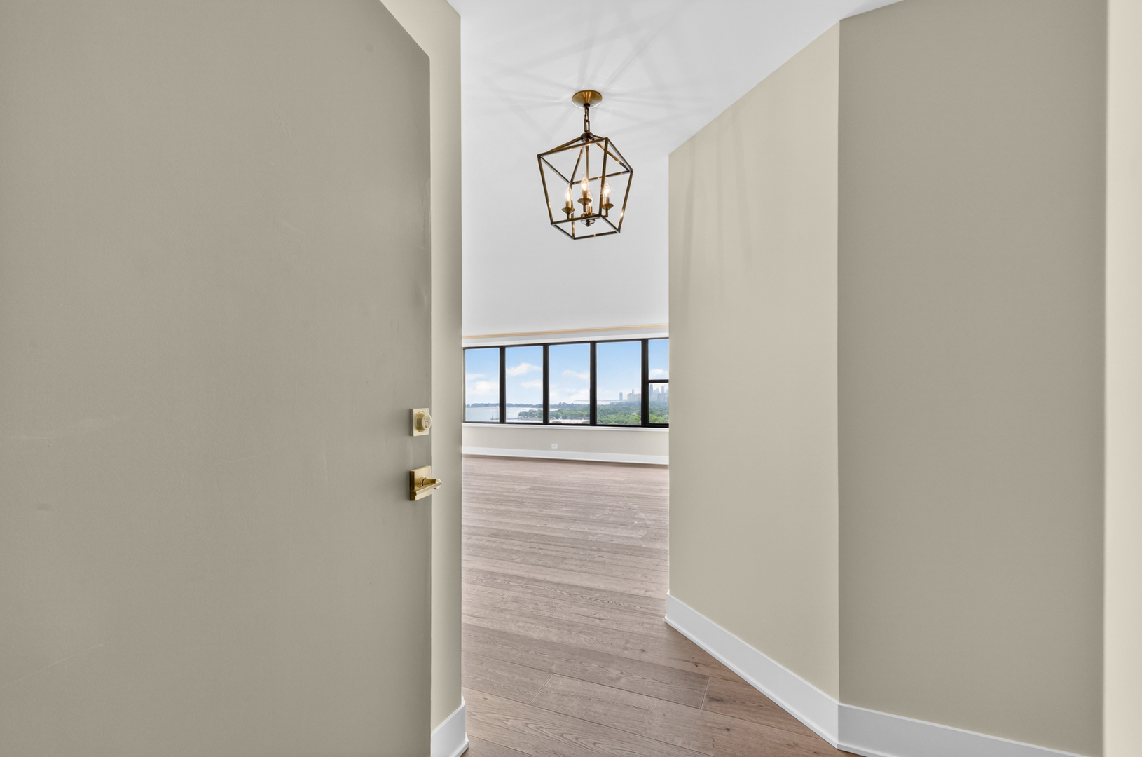5801 North Sheridan Road, Unit 20D Chicago, IL 60660 - Photo 12 of 34