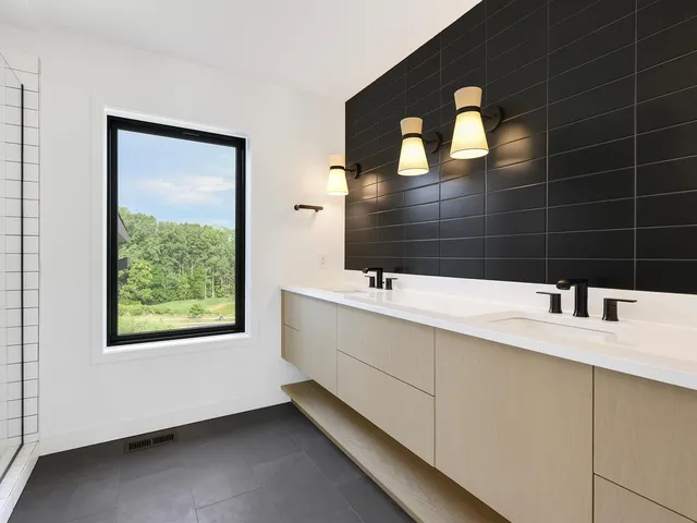 $1,750,000 | 223 Old Wildwood Road, Mahtomedi, MN 55115