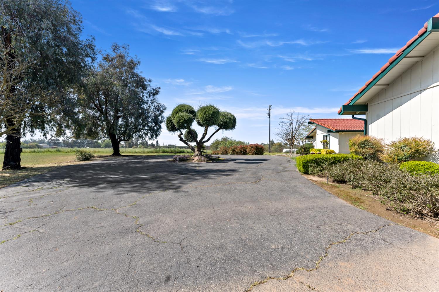 4776 Stetson Road Clovis, CA 93619 - Photo 7 of 49 a view of outdoor space with playground