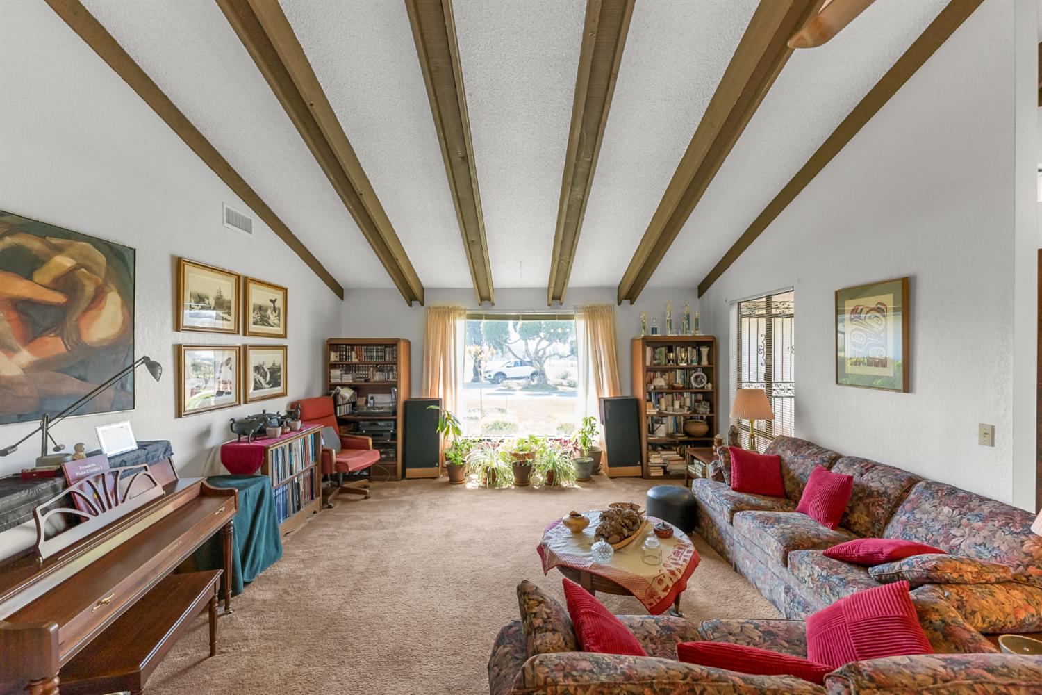 4776 Stetson Road Clovis, CA 93619 - Photo 10 of 49 a living room with furniture and a flat screen tv