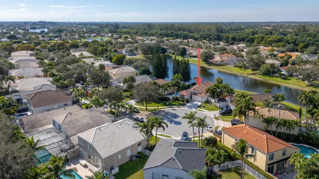 a view of a livingroom with furniture and entryway