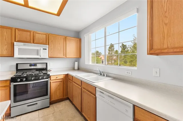 $315,000 | 830 Carnegie Street, Unit 623, Henderson, NV 89052