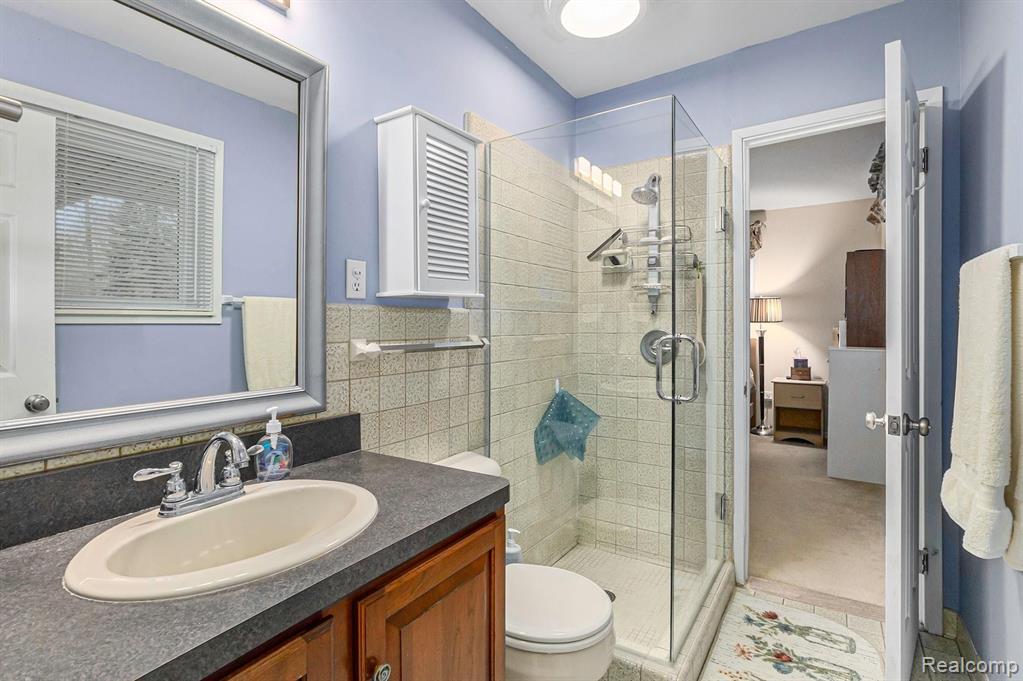 30960 Pear Ridge Farmington Hills, MI 48334 - Photo 24 of 38