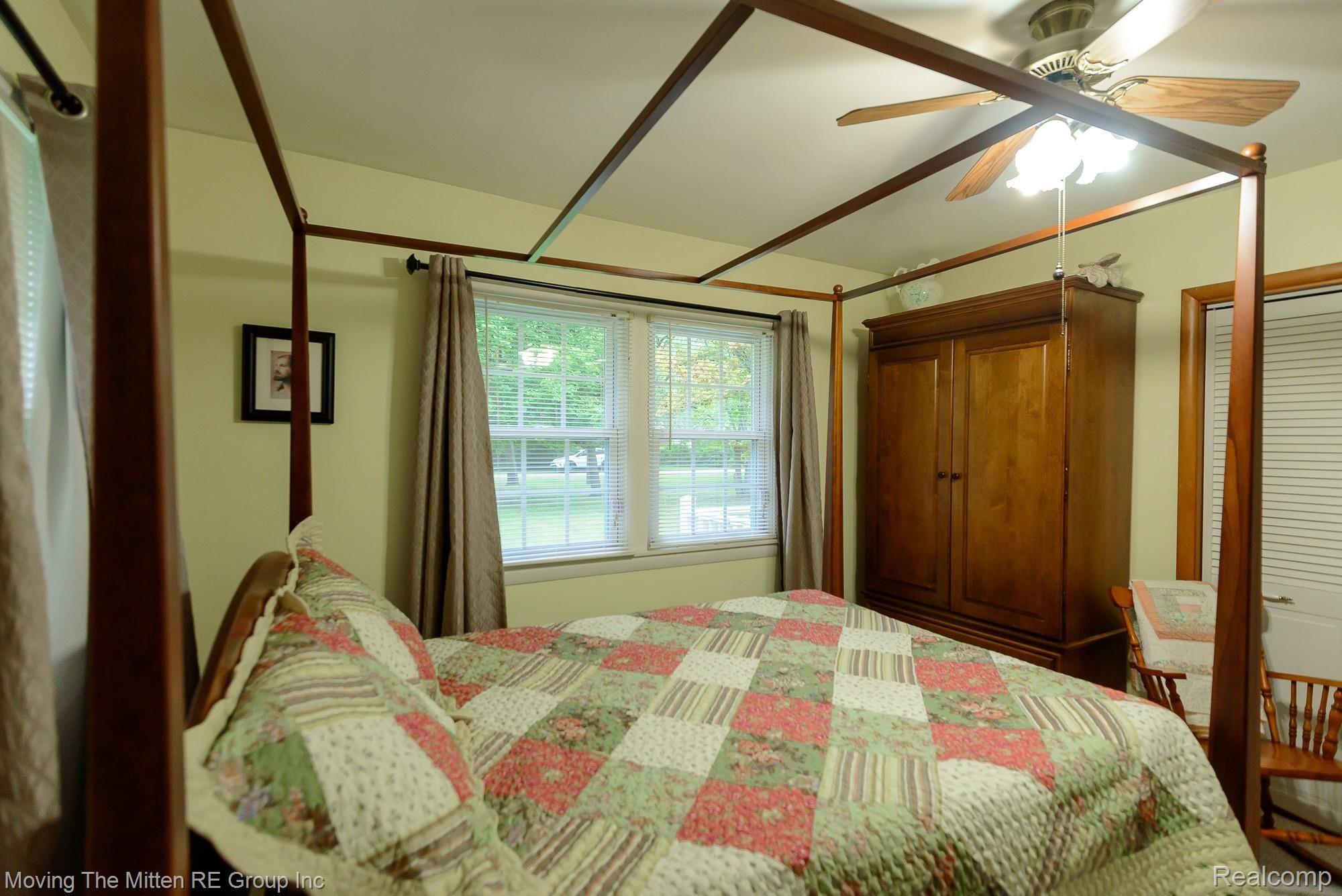 16867 Renton Road Belleville, MI 48111 - Photo 25 of 46 29.jpg