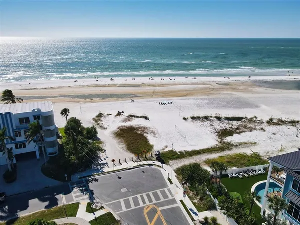 $665,000 | 137 Avenida Messina, Unit 1, Sarasota, FL 34242