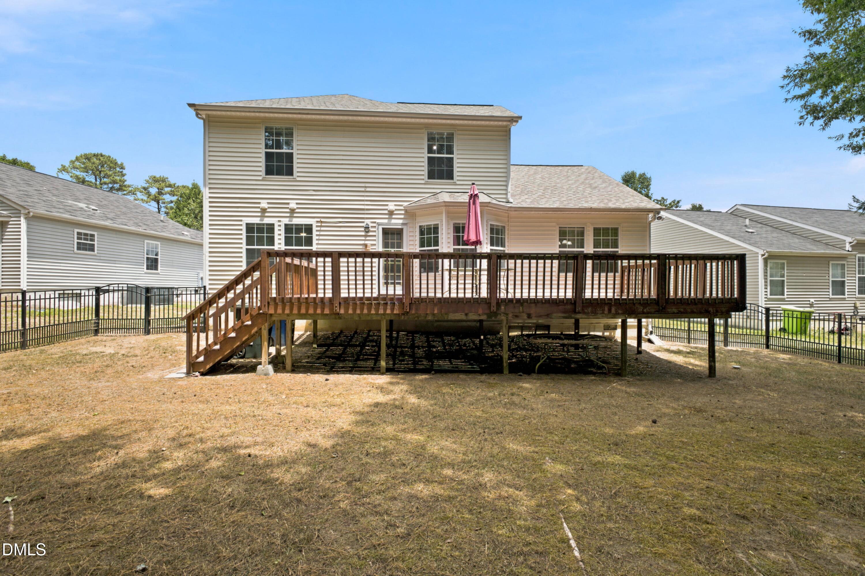 2209 Hatton Way Raleigh, NC 27604 - Photo 24 of 30