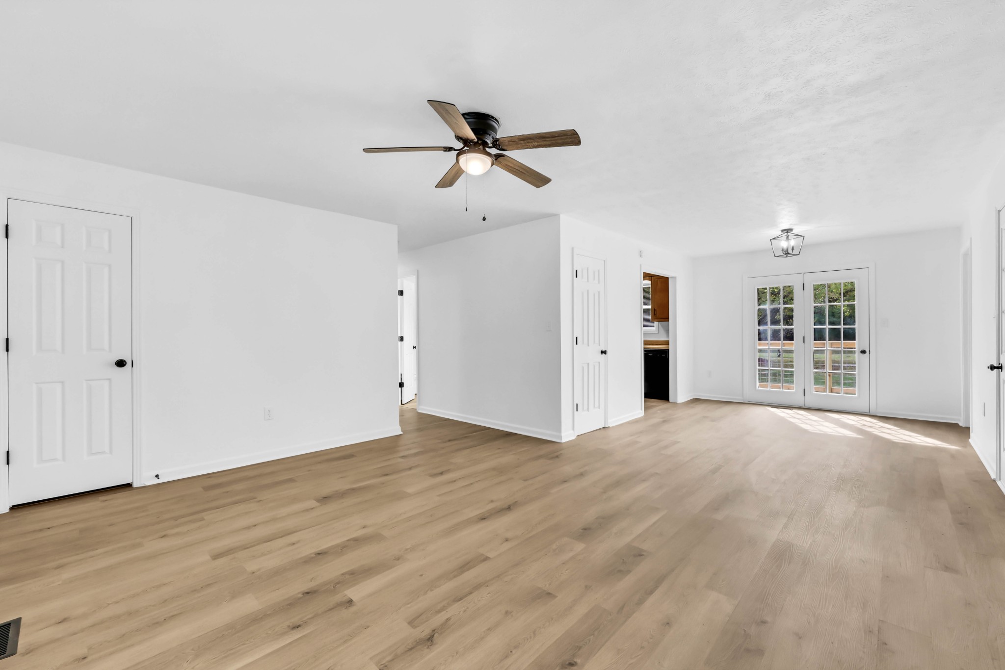 149 Robertson Hill Road Dover, TN 37058 - Photo 3 of 15