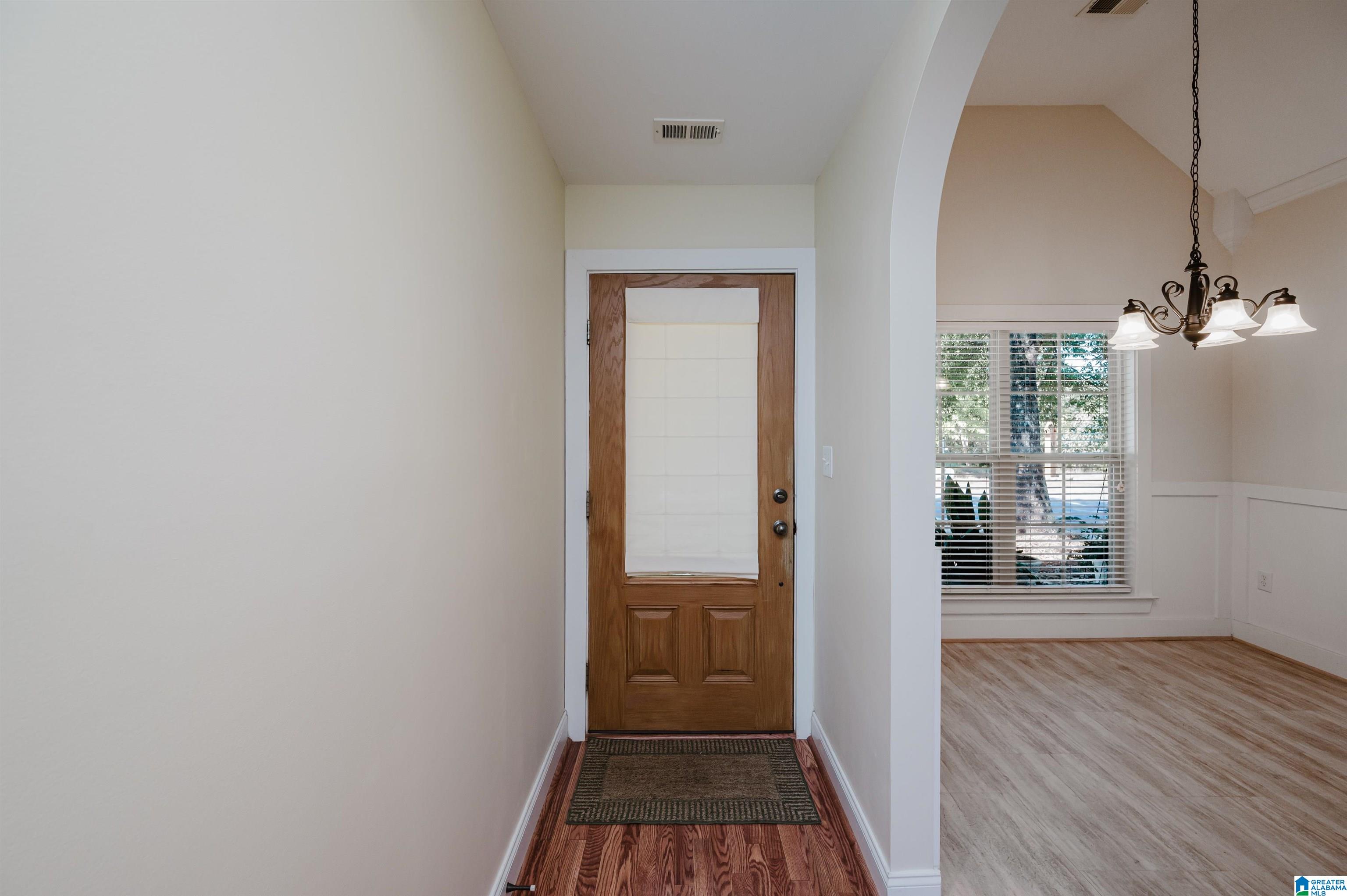 5576 Colony Lane Birmingham, AL 35226 - Photo 3 of 39