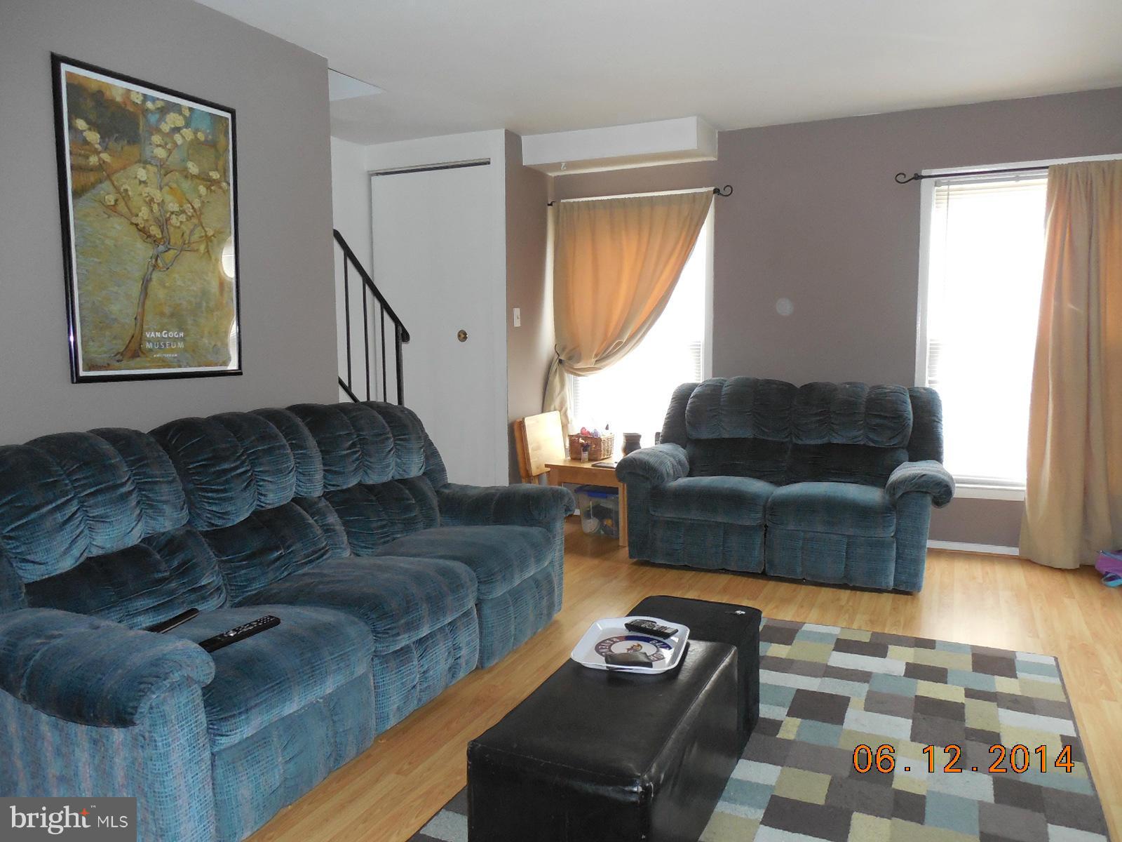3455 Santee Road Baltimore, MD 21236 - Photo 4 of 25 Living Room! View 1