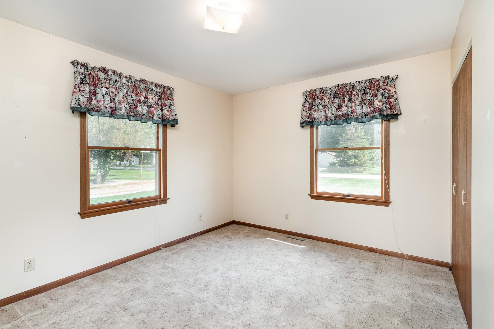 4802 Raymond Road Midland, MI 48642 - Photo 23 of 27