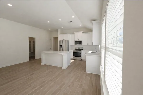 $339,888 | 8315 Amber Summit Lane, Angleton, TX 77515