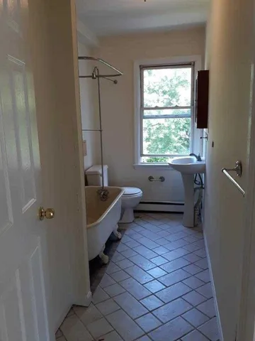 $2,350 | 21 Franklindale Avenue, Unit UPPR, Wappingers Falls, NY 12590