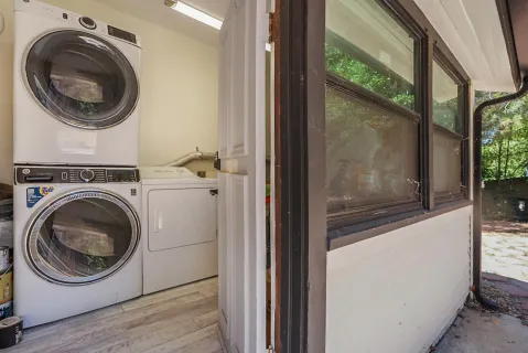 a view of washer and dryer in a utility room