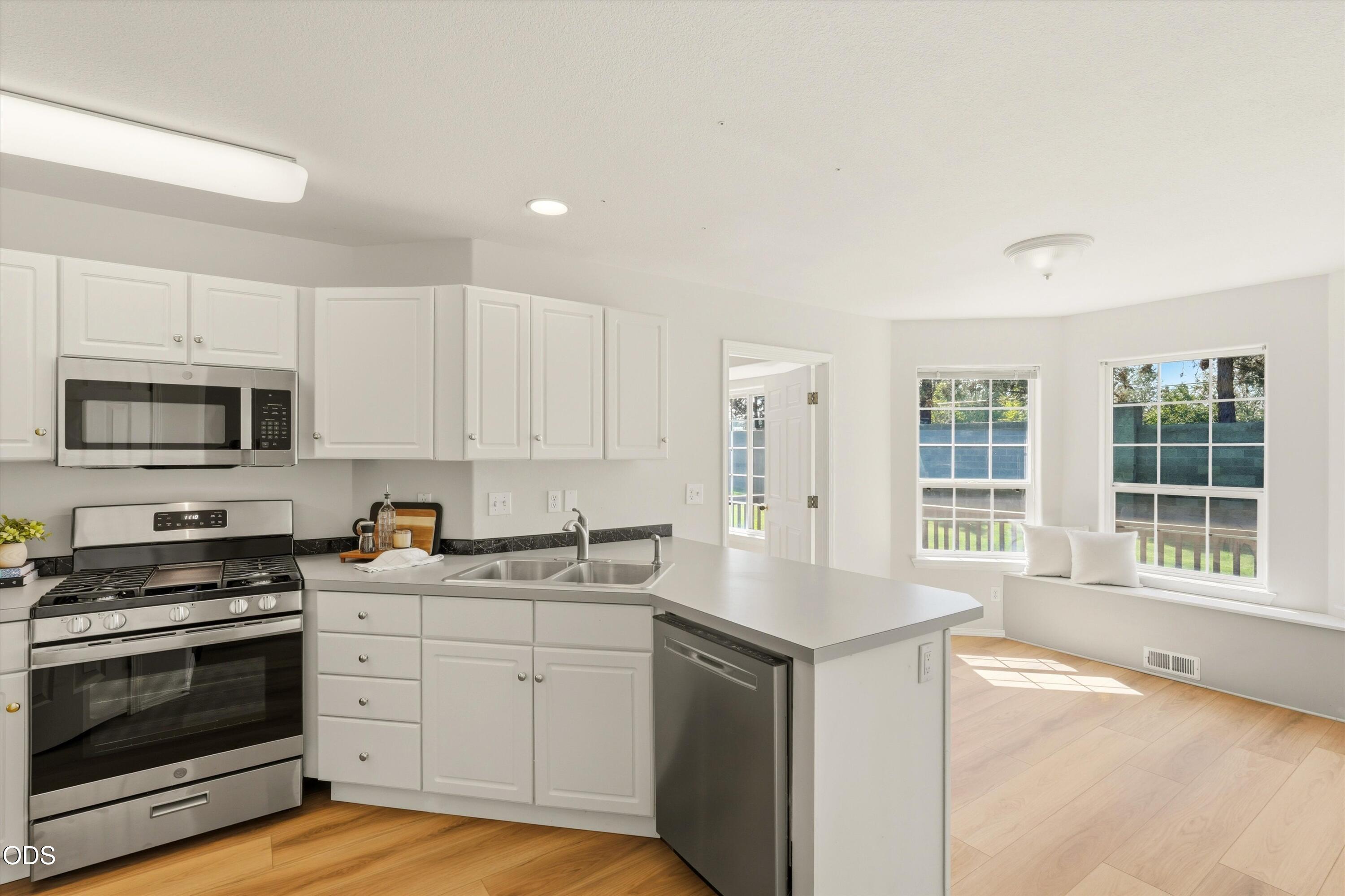 3389 Northeast Stonebrook Loop Bend, OR 97701 - Photo 15 of 55 Gallery Image 15