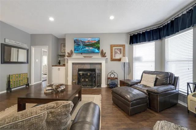 $280,000 | 2164 Tanglewood Boulevard, Unit C215, Pottsboro, TX 75076