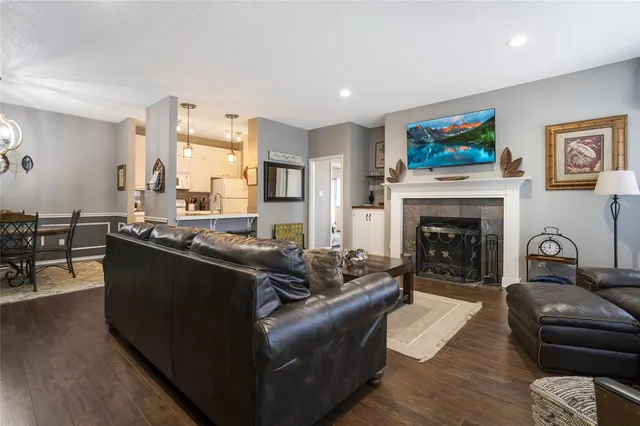 $280,000 | 2164 Tanglewood Boulevard, Unit C215, Pottsboro, TX 75076