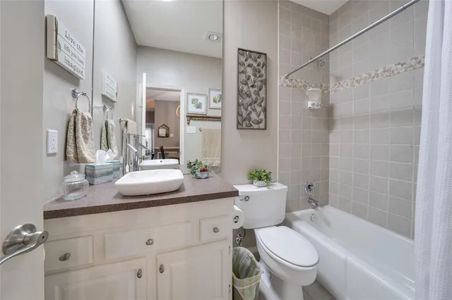 $280,000 | 2164 Tanglewood Boulevard, Unit C215, Pottsboro, TX 75076