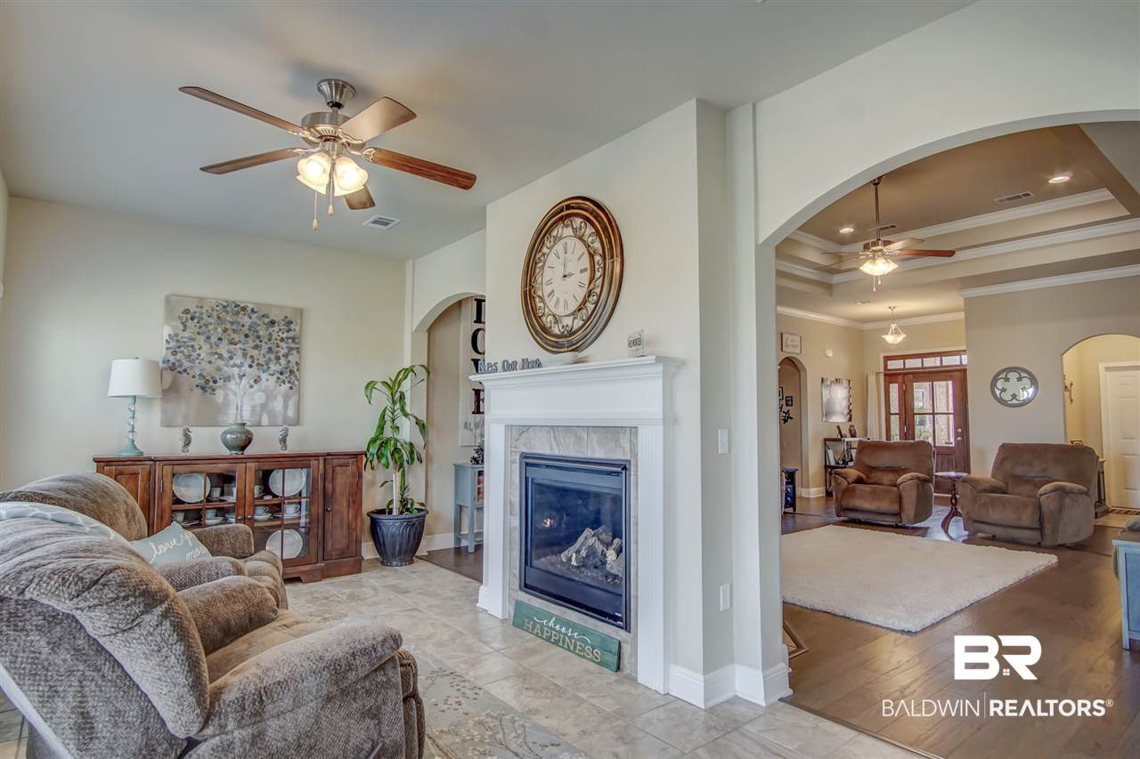 7111 Rocky Rd Loop Gulf Shores, AL 36542 - Photo 19 of 40 Sunroom/Bonus