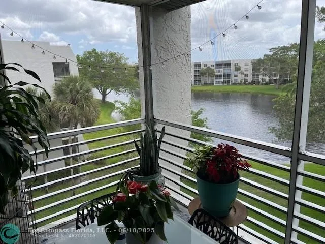 $210,000 | 9330 Lagoon Place, Unit 406, Davie, FL 33324