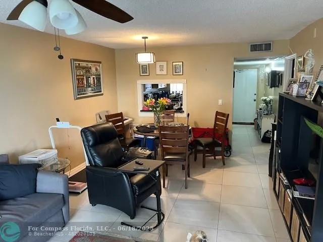 $210,000 | 9330 Lagoon Place, Unit 406, Davie, FL 33324