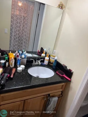 $210,000 | 9330 Lagoon Place, Unit 406, Davie, FL 33324