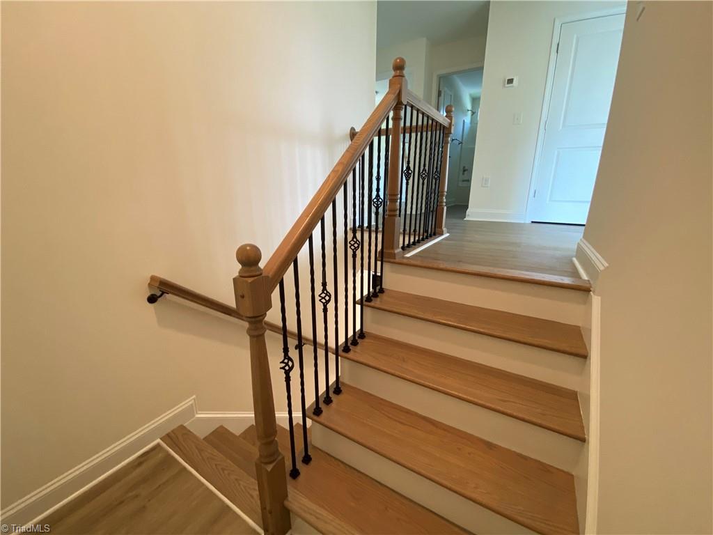 2320 Edgewood Drive High Point, NC 27262 - Photo 8 of 18