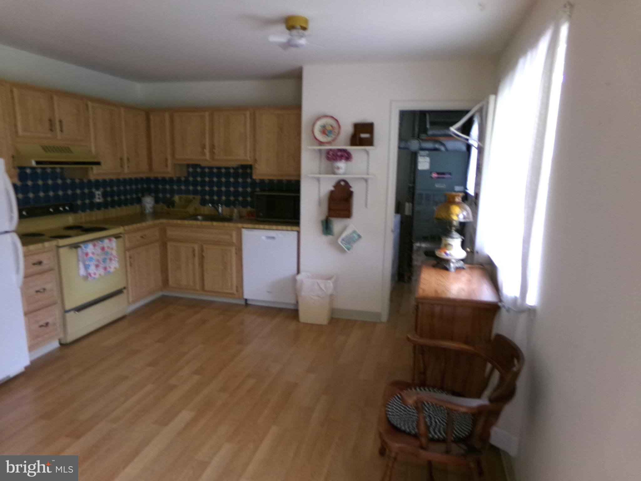 219 Paddock Way Delran, NJ 08075 - Photo 2 of 17