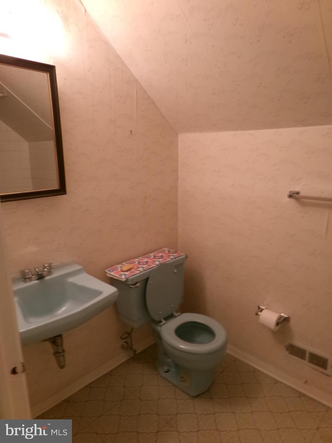 219 Paddock Way Delran, NJ 08075 - Photo 9 of 17