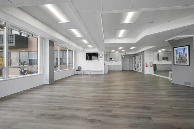 $204,900 | 6301 North Sheridan Road, Unit 11A, Chicago, IL 60660