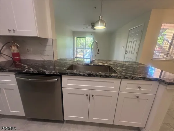 $1,500 | 2875 Winkler Avenue, Unit 511, Fort Myers, FL 33916