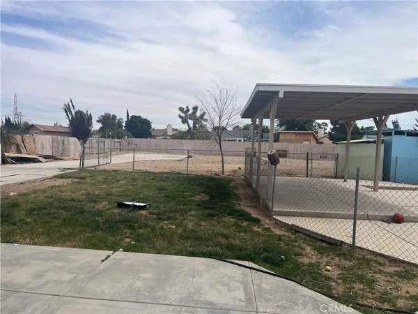 $2,800 | 11559 Low Chaparral Drive, Victorville, CA 92392