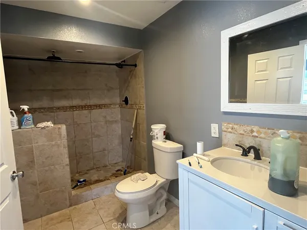 $2,800 | 11559 Low Chaparral Drive, Victorville, CA 92392