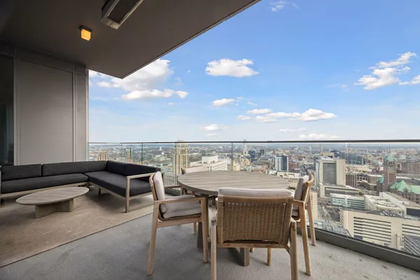 $8,500 | 255 Hennepin Avenue, Unit 3201, Minneapolis, MN 55401