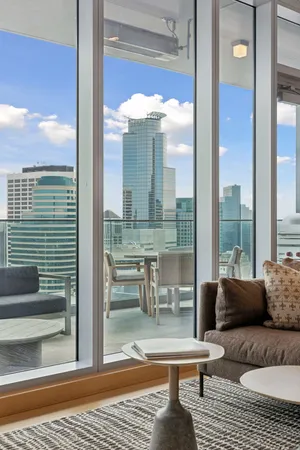 $8,500 | 255 Hennepin Avenue, Unit 3201, Minneapolis, MN 55401