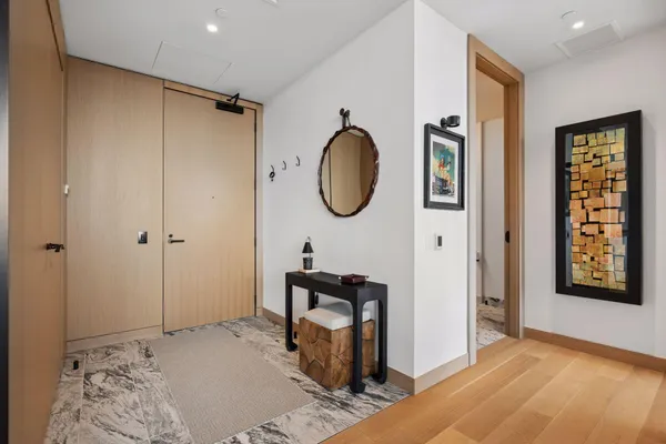 $8,500 | 255 Hennepin Avenue, Unit 3201, Minneapolis, MN 55401