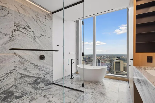 $8,500 | 255 Hennepin Avenue, Unit 3201, Minneapolis, MN 55401