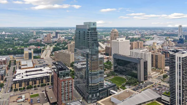 $8,500 | 255 Hennepin Avenue, Unit 3201, Minneapolis, MN 55401