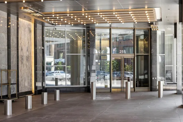 $8,500 | 255 Hennepin Avenue, Unit 3201, Minneapolis, MN 55401