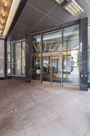 $8,500 | 255 Hennepin Avenue, Unit 3201, Minneapolis, MN 55401