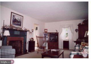 12 Windsor Road Wilmington, DE 19809 - Photo 2 of 6 Gallery Image 2
