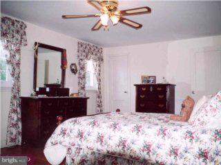12 Windsor Road Wilmington, DE 19809 - Photo 3 of 6 Gallery Image 3