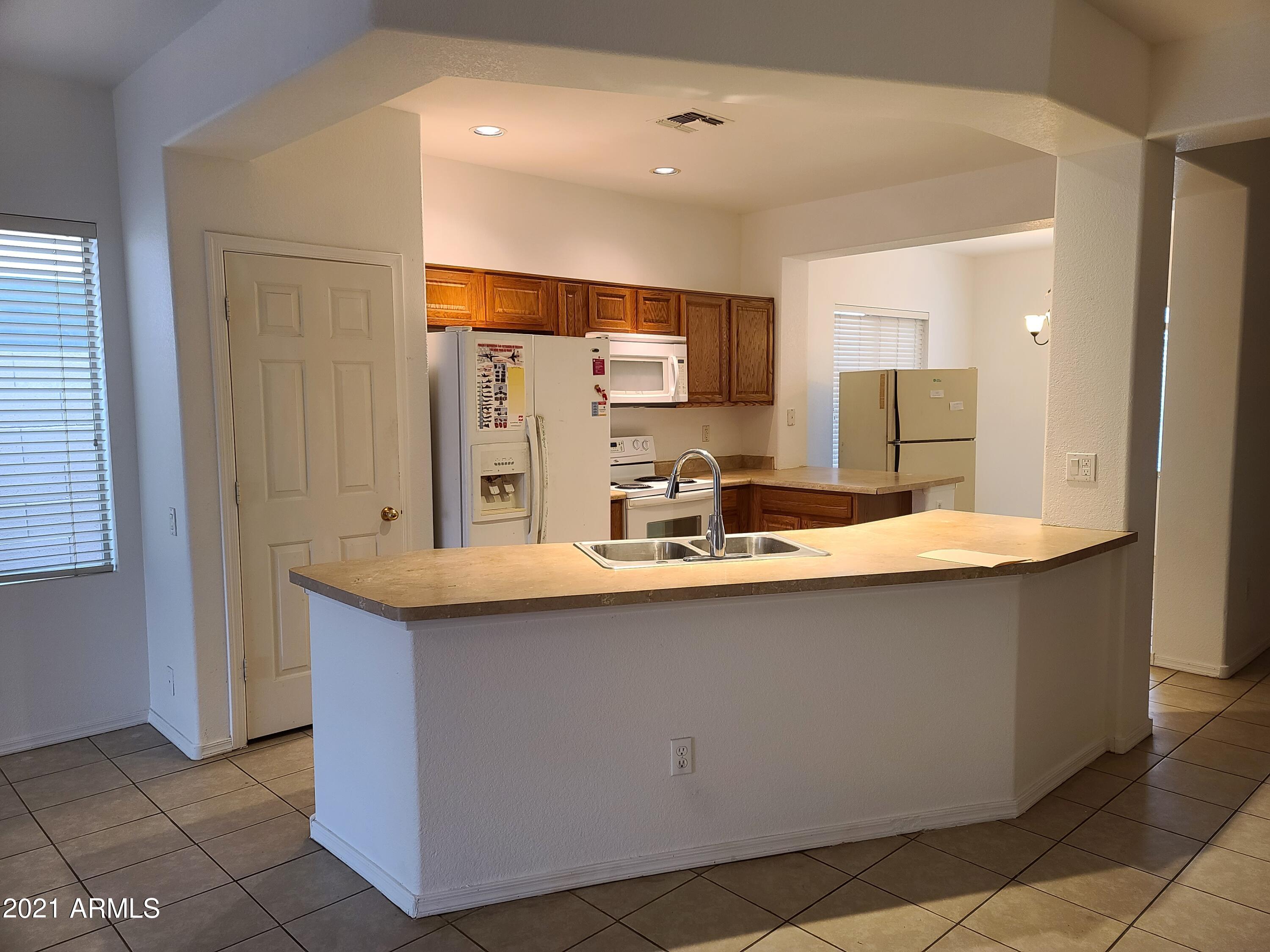 9238 West Berkeley Road Phoenix, AZ 85037 - Photo 3 of 14 20211213_154645