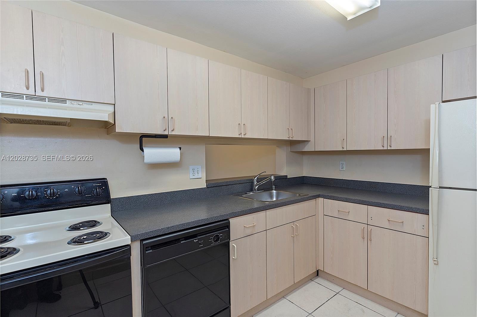 8760 Southwest 133rd Avenue Road, Unit 301 Miami, FL 33183 - Photo 5 of 32